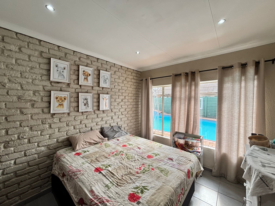 3 Bedroom Property for Sale in Flimieda North West